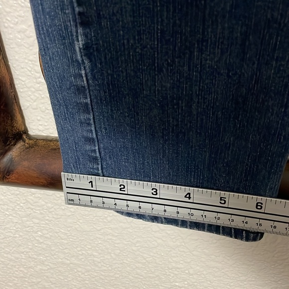 Women’s size 28 waist London bridge four-way stretch blue jeans - Picture 7 of 16